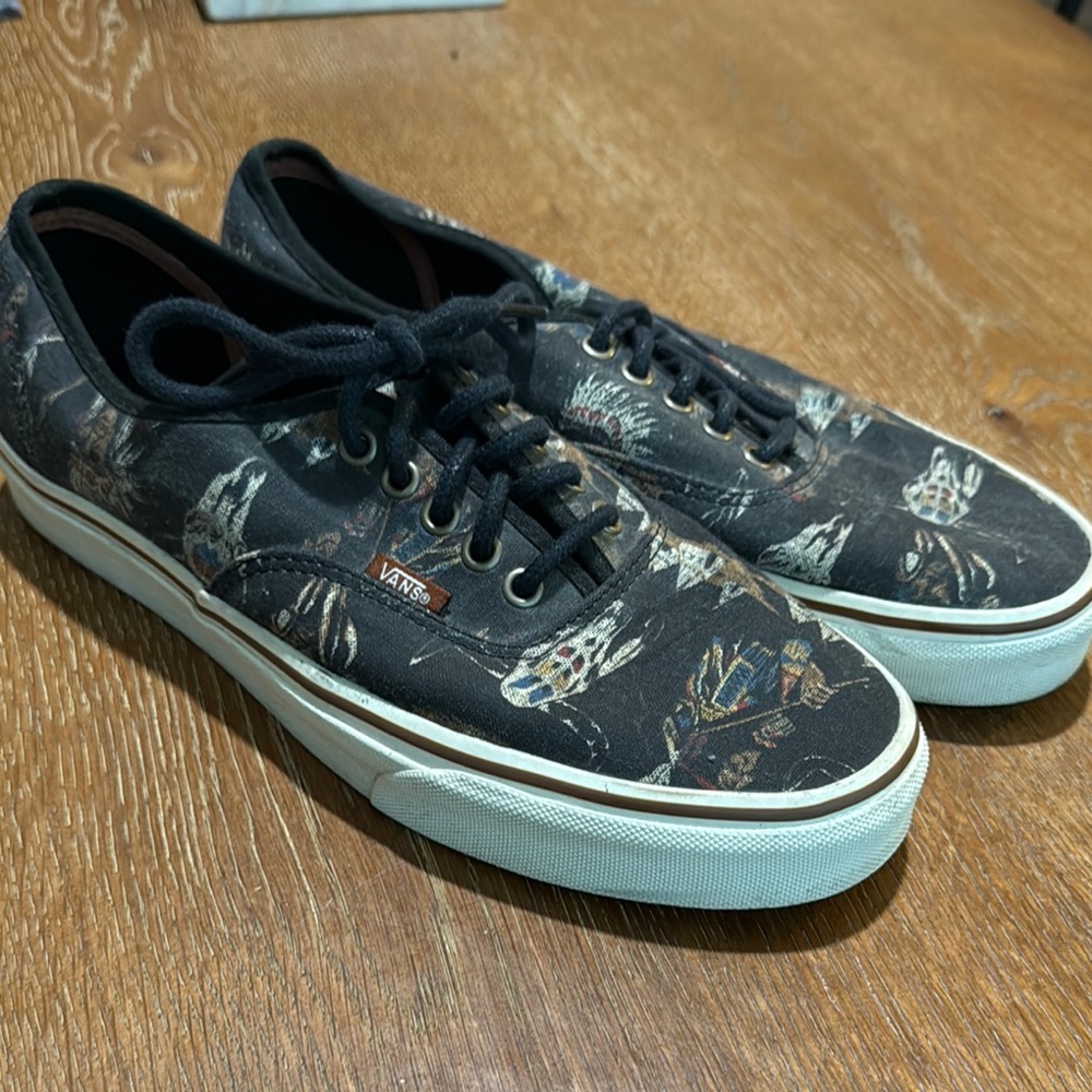 Vans Men's Black Canvas Sneakers
